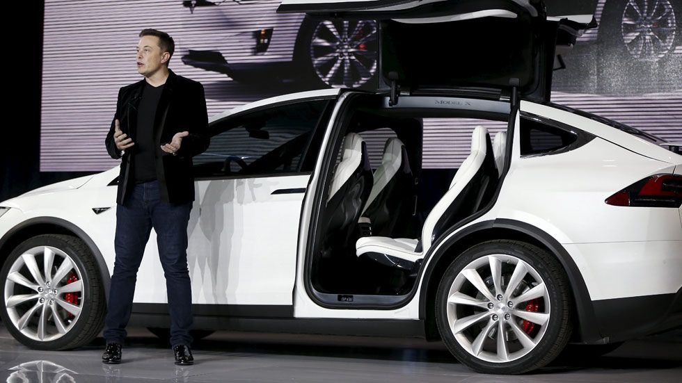 ¿Crisis en Tesla? Objetivos de producción no logrados, despidos...