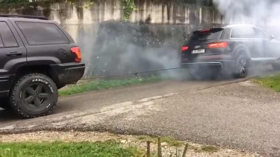 Duelo de fuerza y remolque: Audi SQ7 vs Jeep Grand Cherokee "viejo", ¿cuál gana?