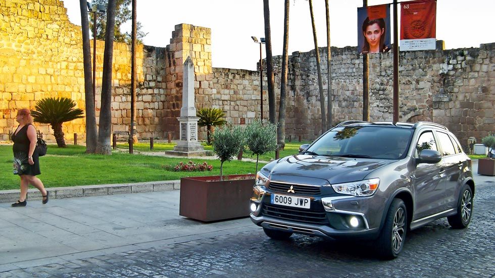 Mitsubishi ASX: viaje a la Historia en Mérida (VÍDEO)