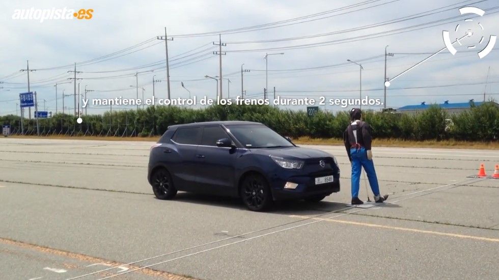 VÍDEO: ¿Cómo frena un coche automáticamente? Todas las claves