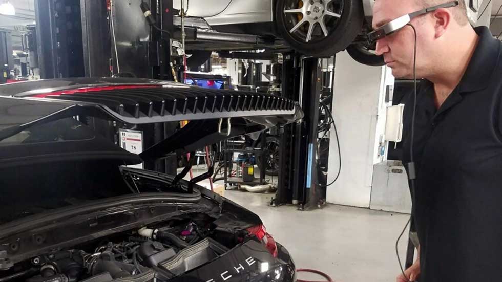 ¿Gafas inteligentes para mejorar las reparaciones de los coches?