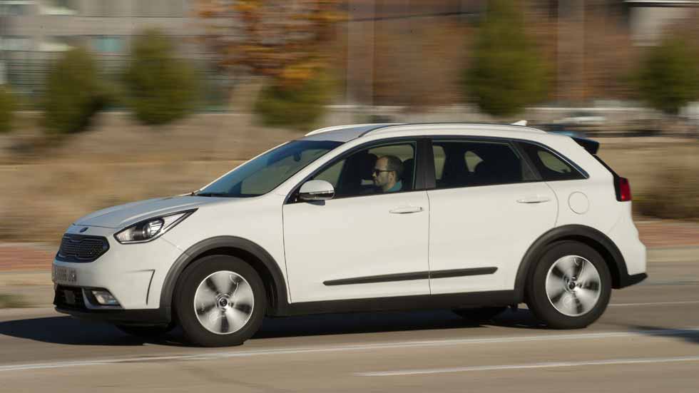 A prueba el Kia Niro: ¡más de 1.600 km sin repostar, de RÉCORD!