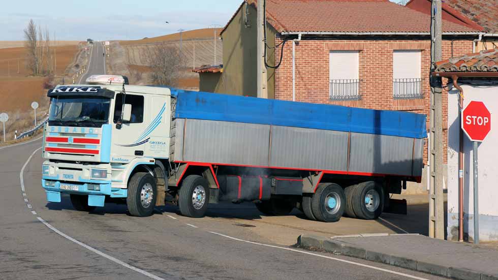 Probamos el camión Pegaso 1440-38 TS, el último "cuatro patas"