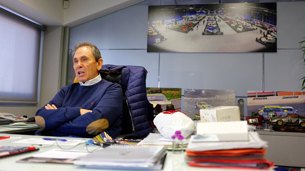 Teo Martín: entrevista y visita a su espectacular colección de coches (vídeo)
