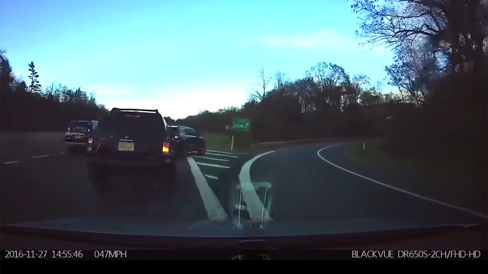 ¡Funciona! Accidentes reales evitados por el piloto automático de Tesla (VÍDEO)