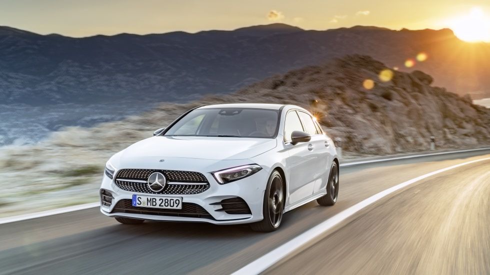 ¡Oficial! Mercedes Clase A 2018: revolución tecnológica en los compactos