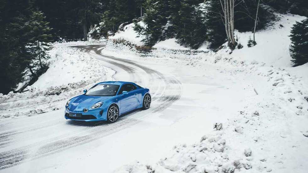 Un Alpine A110 pre-serie, en llamas durante una prueba: la marca lo investiga (Vídeo)