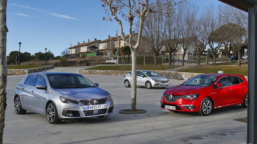 Superventas: Opel Astra CDTi vs Peugeot 308 BlueHDi vs Renault Mégane dCi