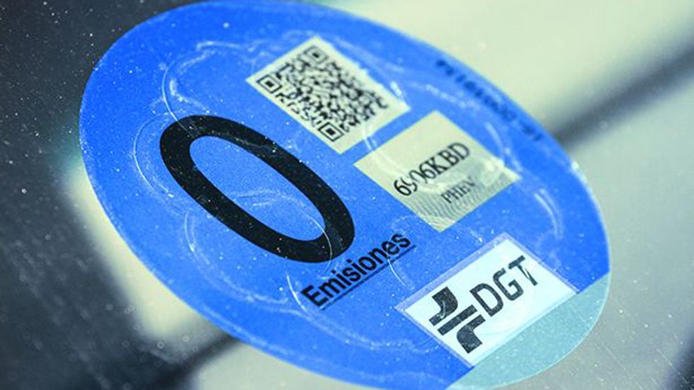 Etiquetas de la DGT: todo lo que debes saber, en 10 claves y en VÍDEO