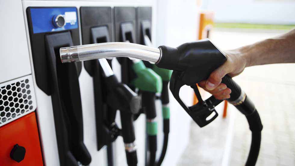 Dudas: ¿Qué le puede pasar al coche si echas diésel a un gasolina y viceversa?