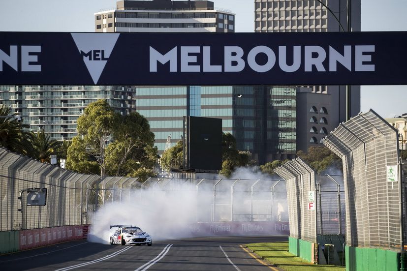 GP de Australia de F1: Daniel Ricciardo hace "drifting"