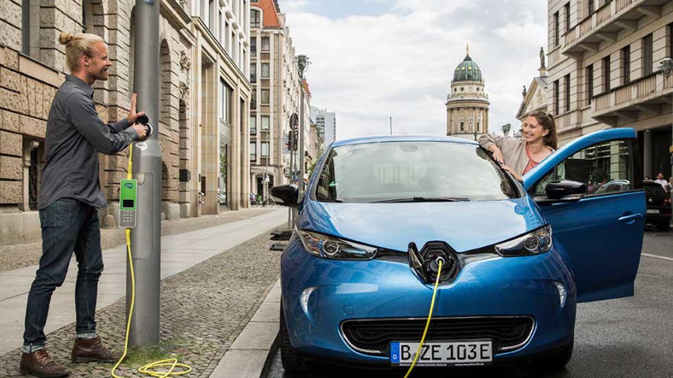 ¿Y si cada farola pudiera ser un punto de carga para coches eléctricos?