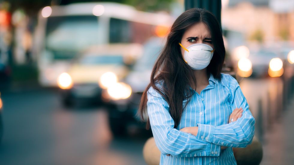 La OCU denuncia que todos los coches contaminan más de lo que declaran