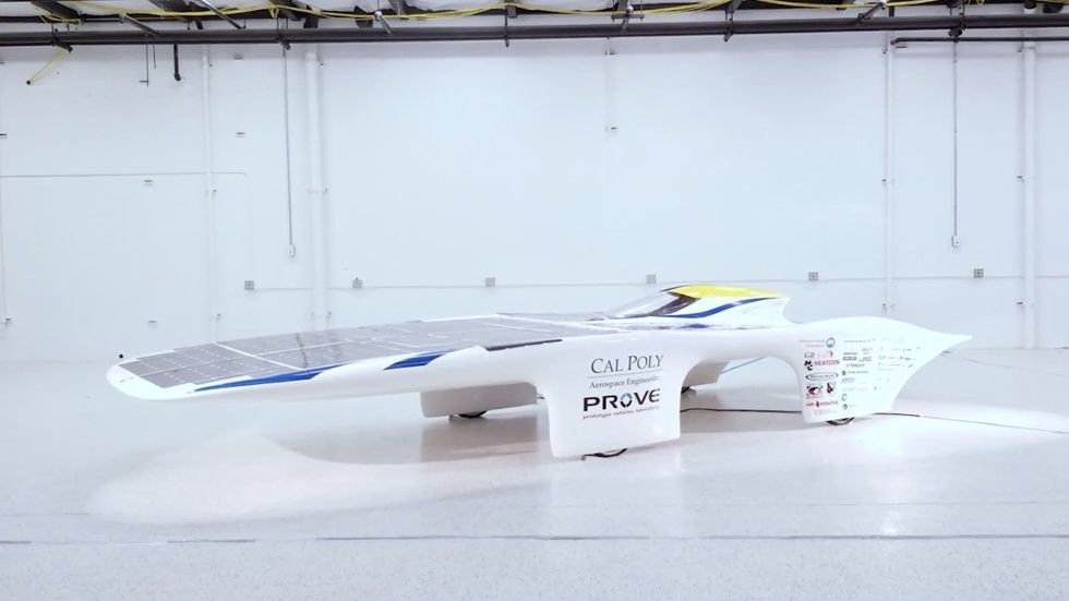 Dawn, el coche solar que no necesita baterías (vídeo)