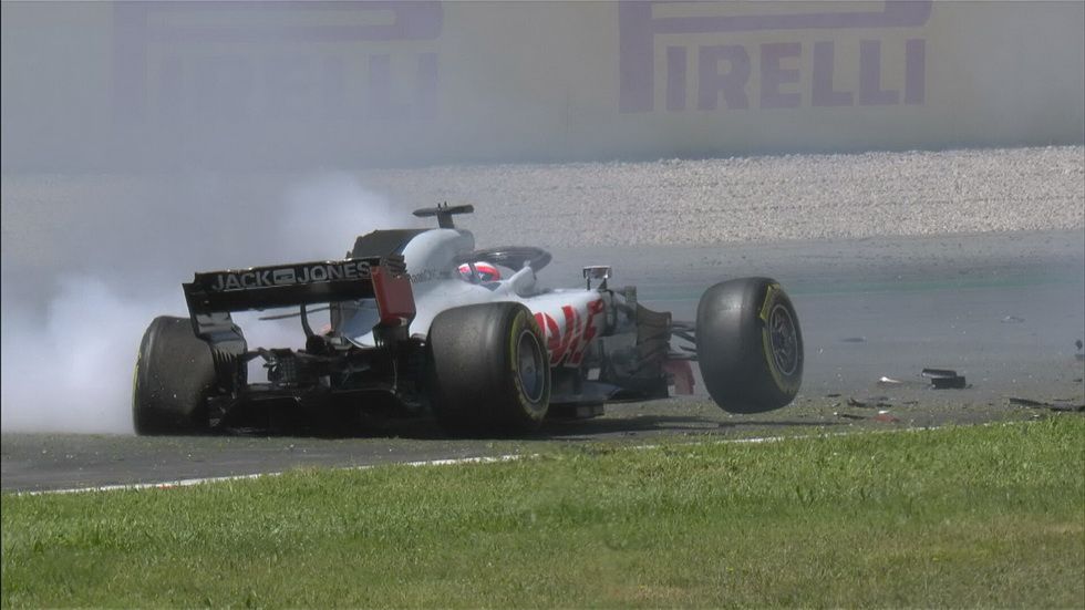 GP de España de F1 (carrera): accidente de Romain Grosjean en la salida
