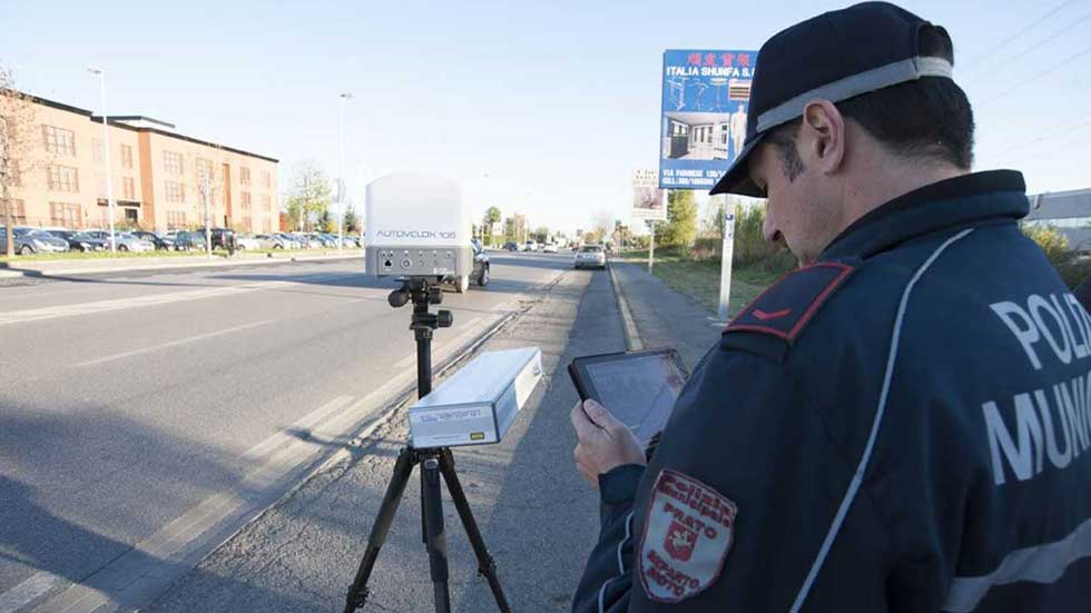 El nuevo radar láser de la DGT: con WiFi y para multar hasta en 4 carriles (Vídeo)