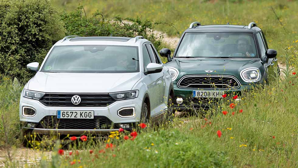 Mini Countryman y VW T-Roc: ¿qué SUV de gasolina es mejor?