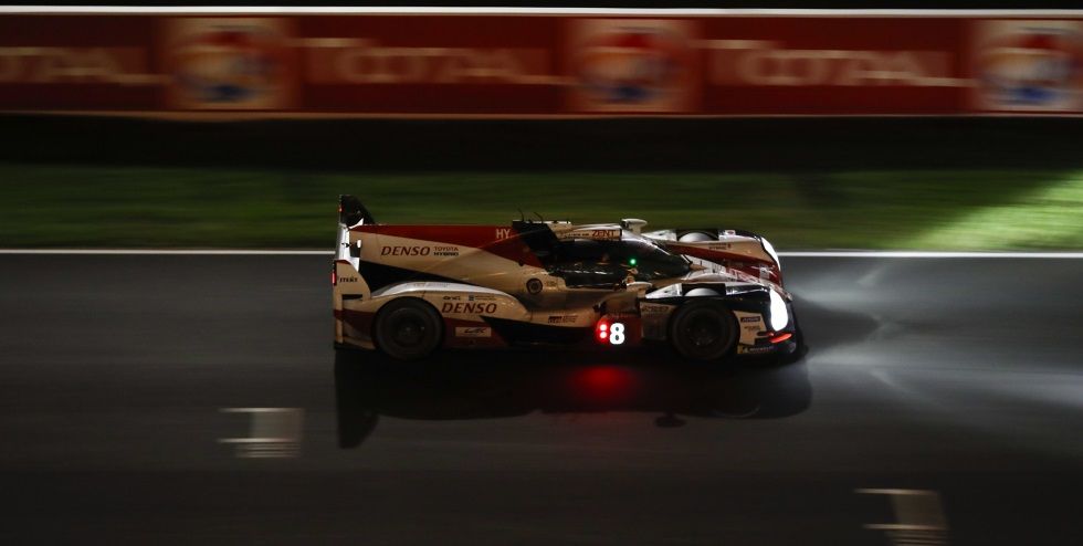 24 Horas de Le Mans (08:00h): Alonso brilla en la noche