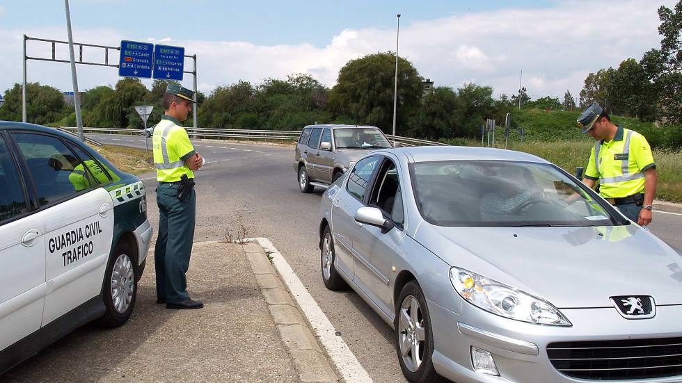 La DGT anuncia qué vigilará especialmente en las carreteras para multar durante los próximos meses