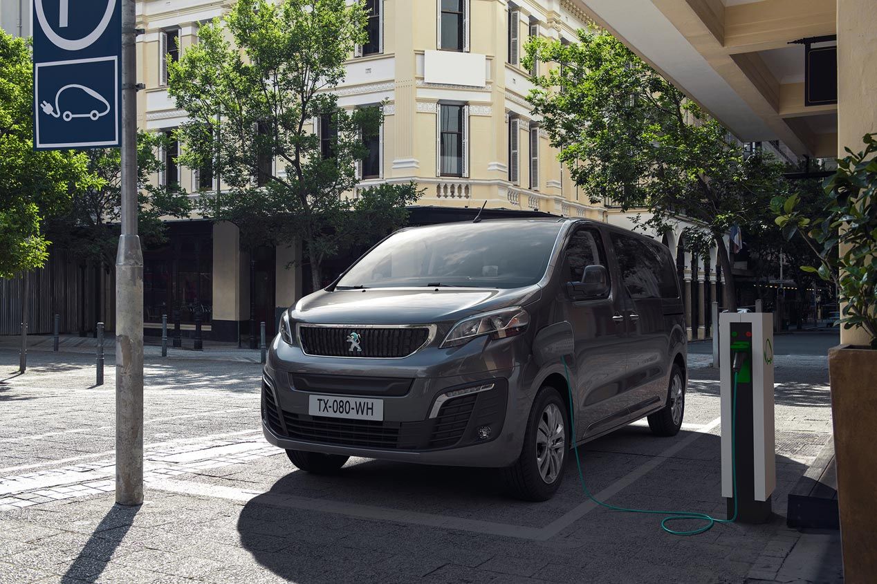 La nueva furgoneta eléctrica de Peugeot, el e-Traveller