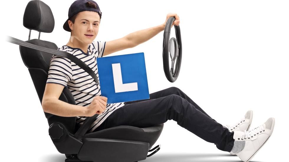 Estos son todos los cambios en el examen de conducir que ya hace la DGT