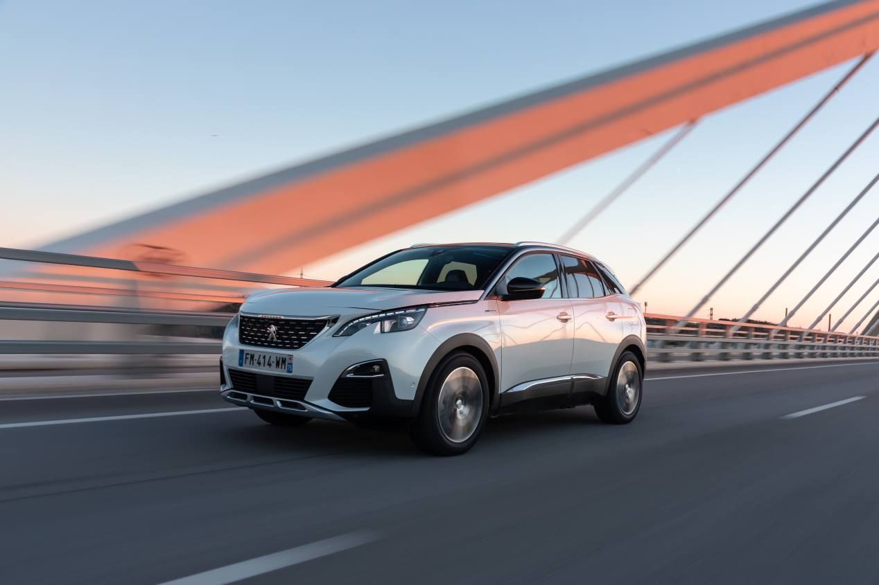 Los Peugeot 3008 Hybrid/Hybrid 4, ya a la venta en España