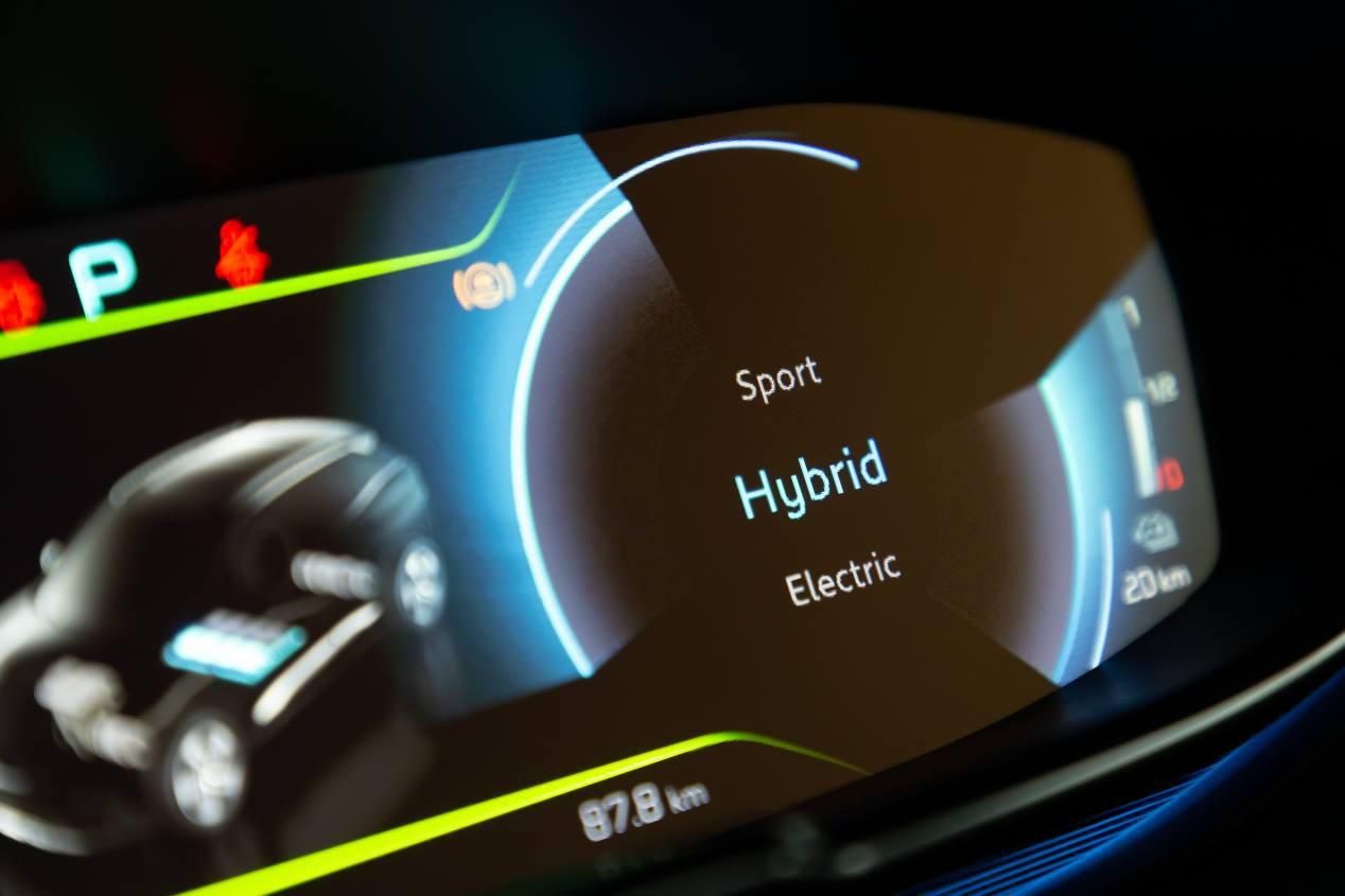 Los Peugeot 3008 Hybrid/Hybrid 4, ya a la venta en España