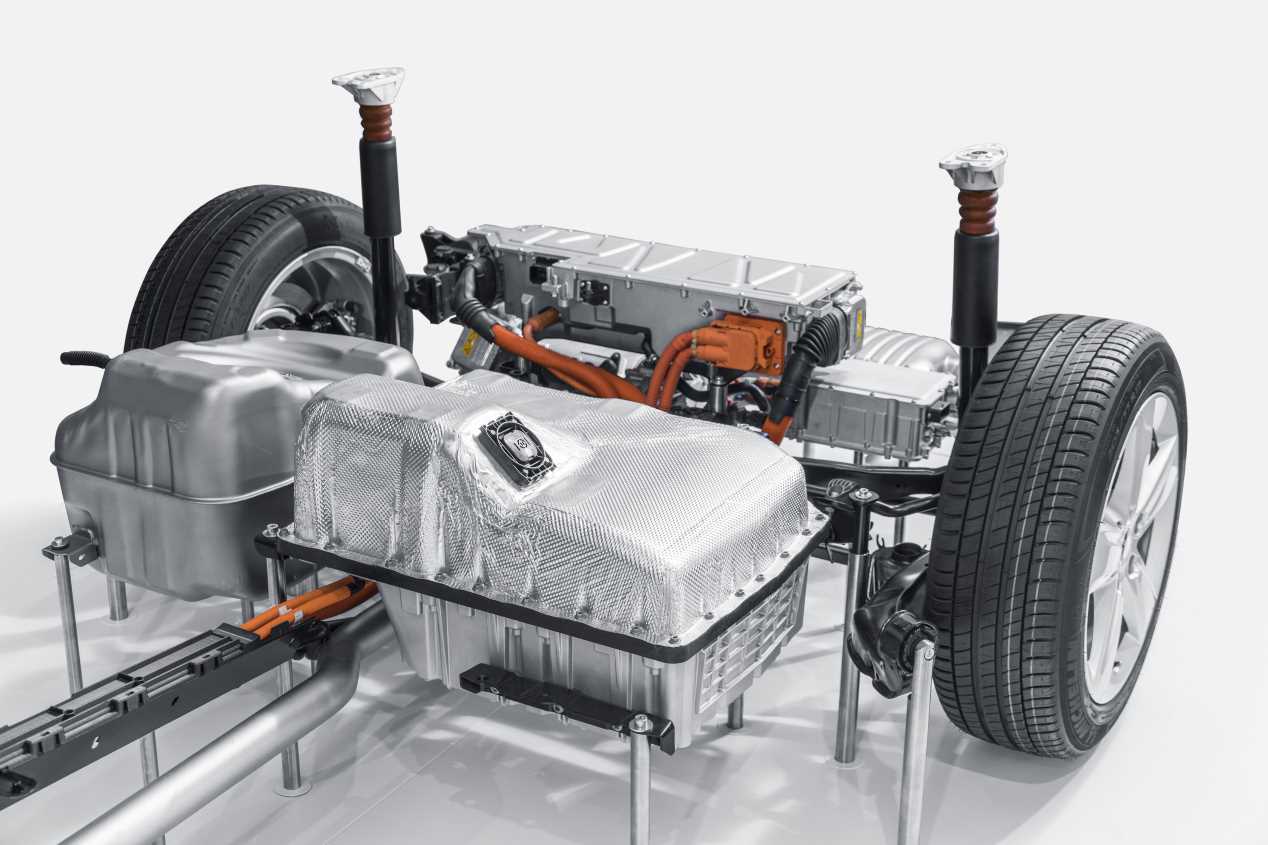Volvo XC40, Mercedes GLA, BMW X1 y Range Rover Evoque: así son sus nuevos híbridos enchufables
