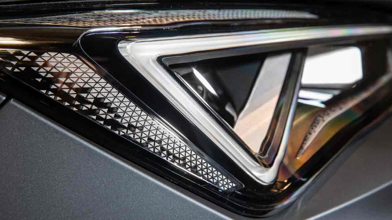 Cupra Formentor: Así es la versión definitiva del SUV coupé de Cupra, con versiones de gasolina e híbrida enchufable