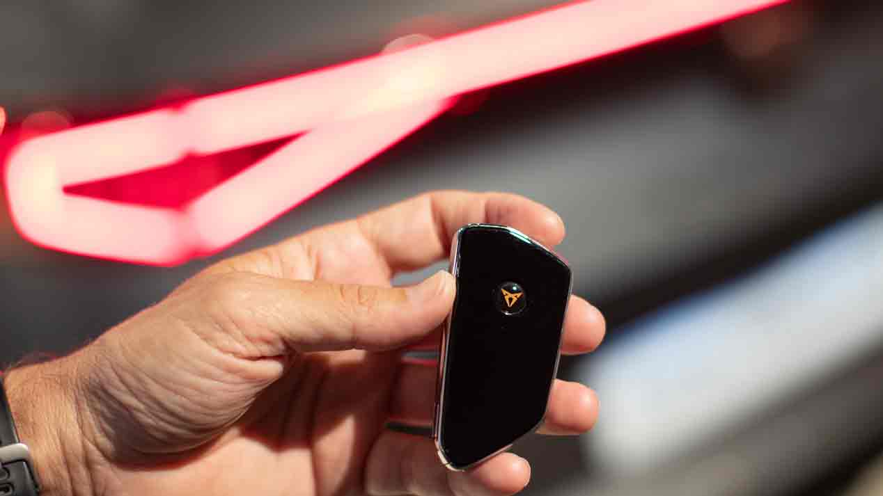 Cupra Formentor: Así es la versión definitiva del SUV coupé de Cupra, con versiones de gasolina e híbrida enchufable