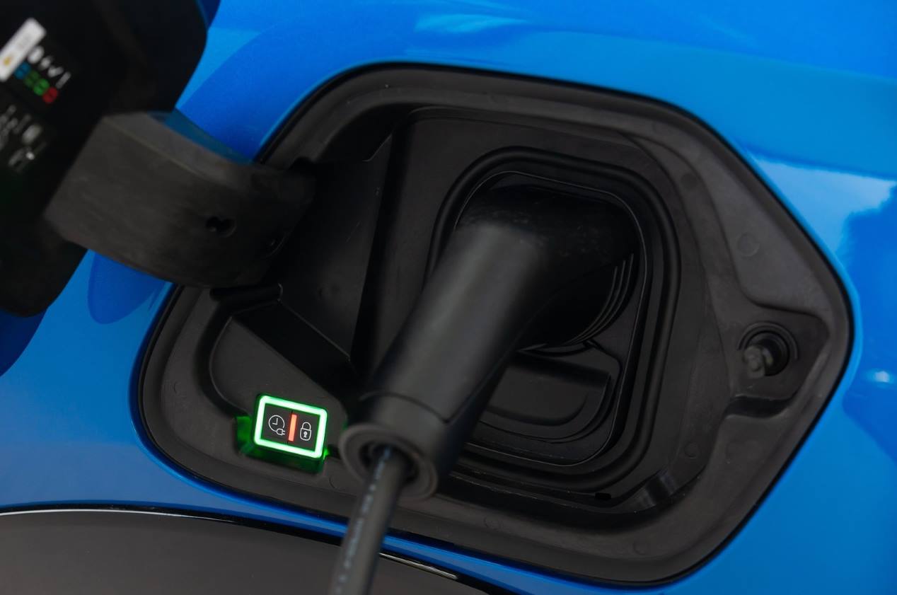 Las baterías de los eléctricos e híbridos plug-in Peugeot e-208, e-2008, 508 y 3008 Hybrid