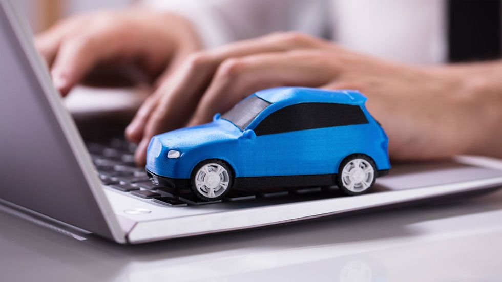 Qué son las etiquetas energéticas de los coches y cómo puedes saber la del tuyo