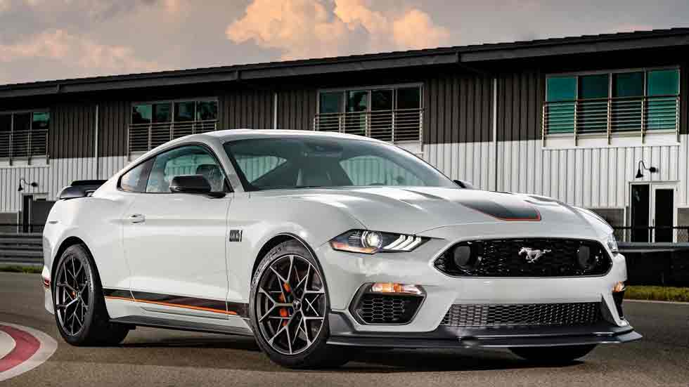 Ford Mustang Mach 1: a caballo entre el Mustang GT y los Shelby, añade potencia y eficacia absolutas.