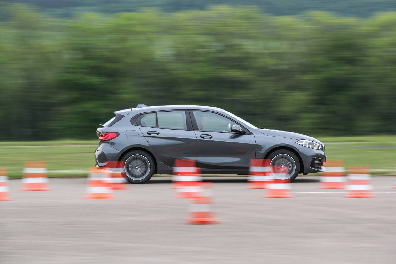 Comparativa: Audi A3 35 TDI vs BMW 118d y Mercedes A 200d