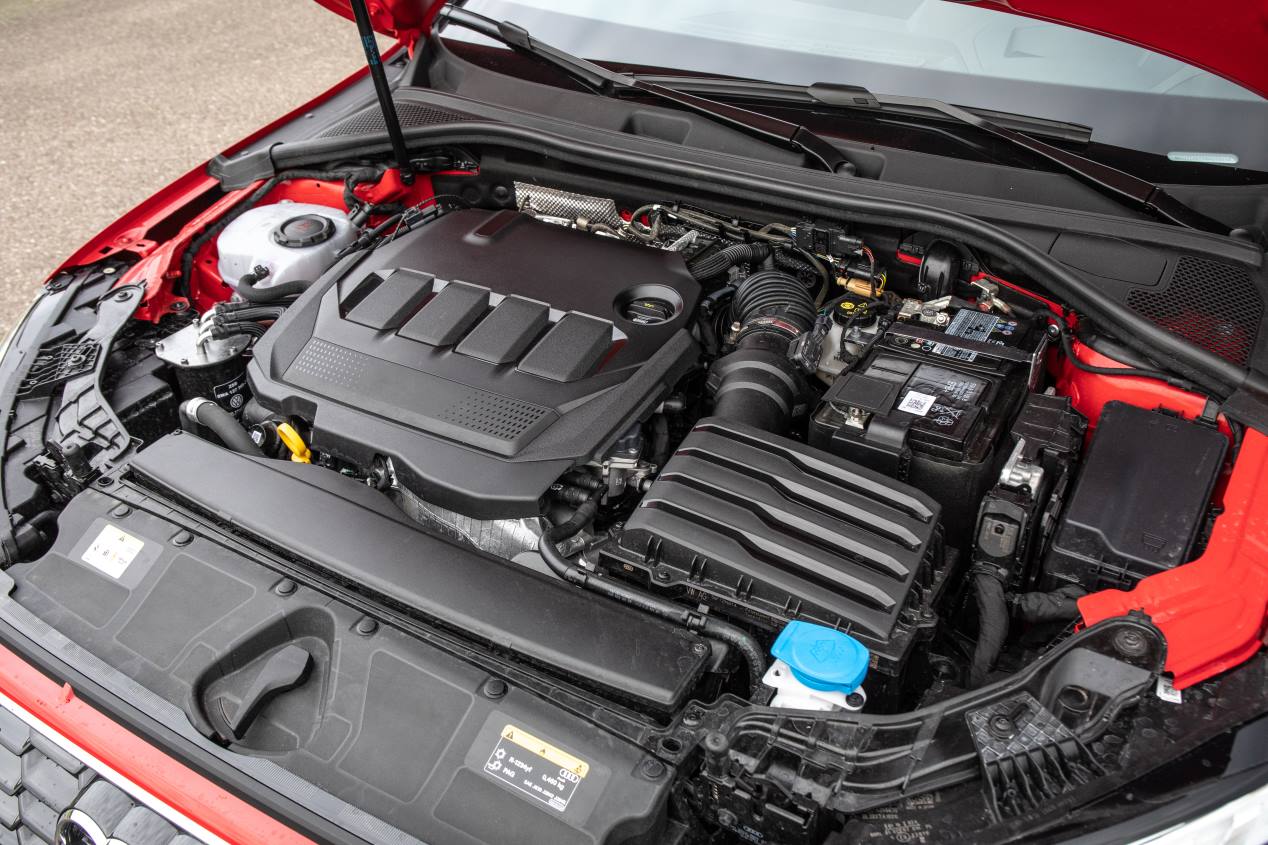 Comparativa: Audi A3 35 TDI vs BMW 118d y Mercedes A 200d