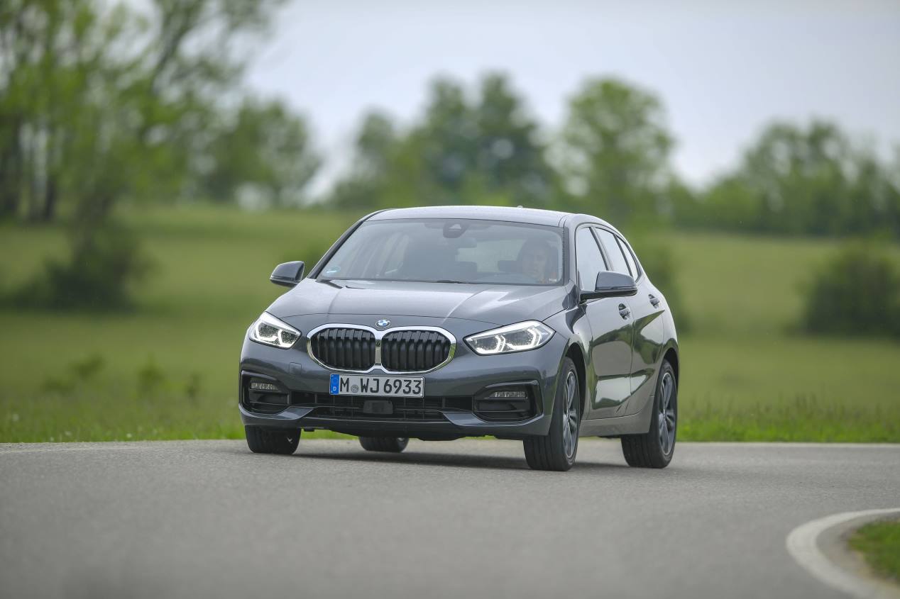 Comparativa: Audi A3 35 TDI vs BMW 118d y Mercedes A 200d
