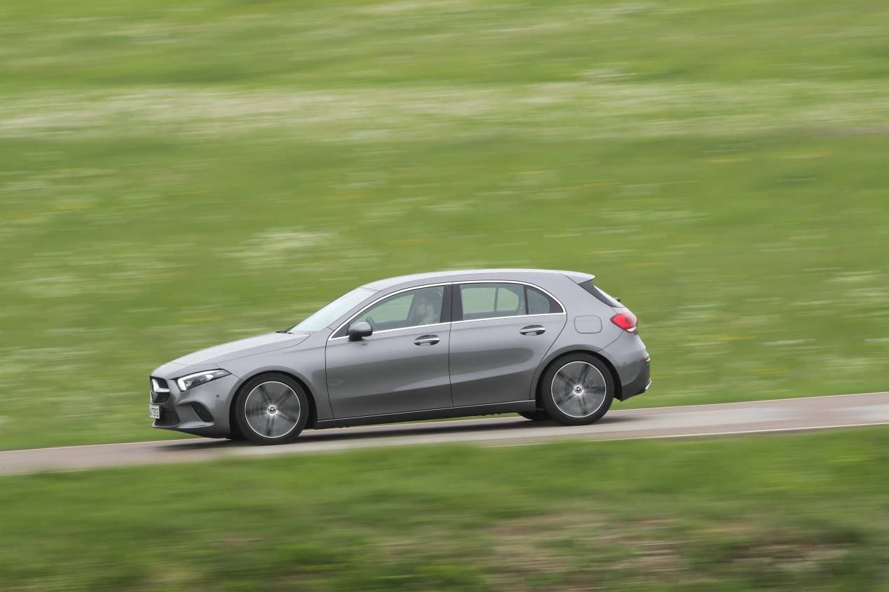 Comparativa: Audi A3 35 TDI vs BMW 118d y Mercedes A 200d