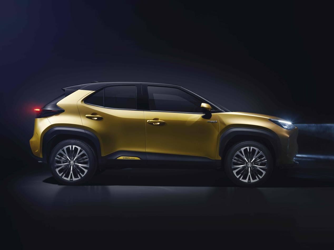 Renault Captur E-Tech vs Toyota Yaris Cross Hybrid: así son los nuevos híbridos