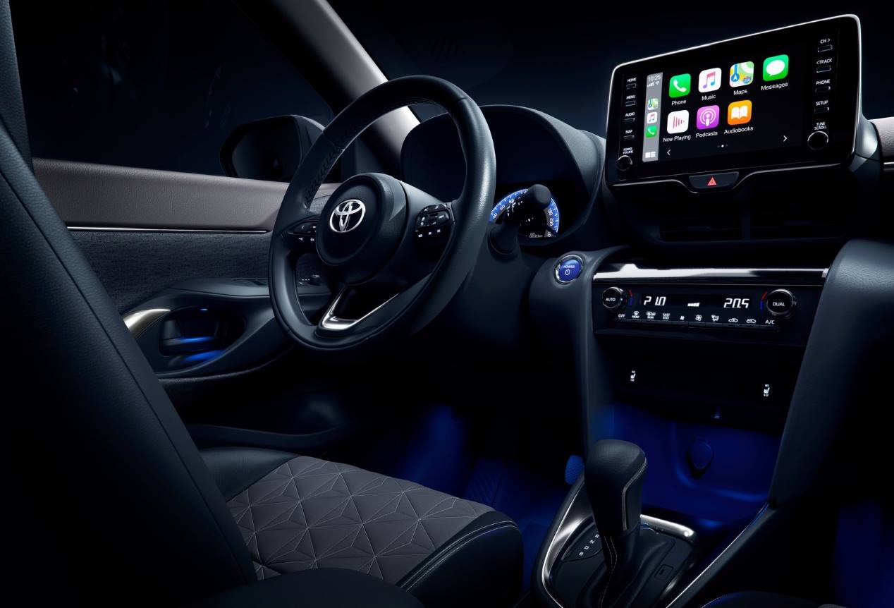 Renault Captur E-Tech vs Toyota Yaris Cross Hybrid: así son los nuevos híbridos