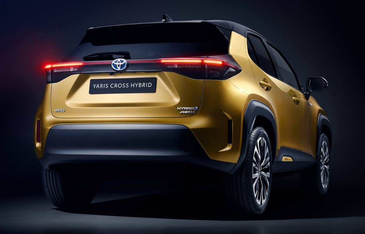 Renault Captur E-Tech vs Toyota Yaris Cross Hybrid: así son los nuevos híbridos