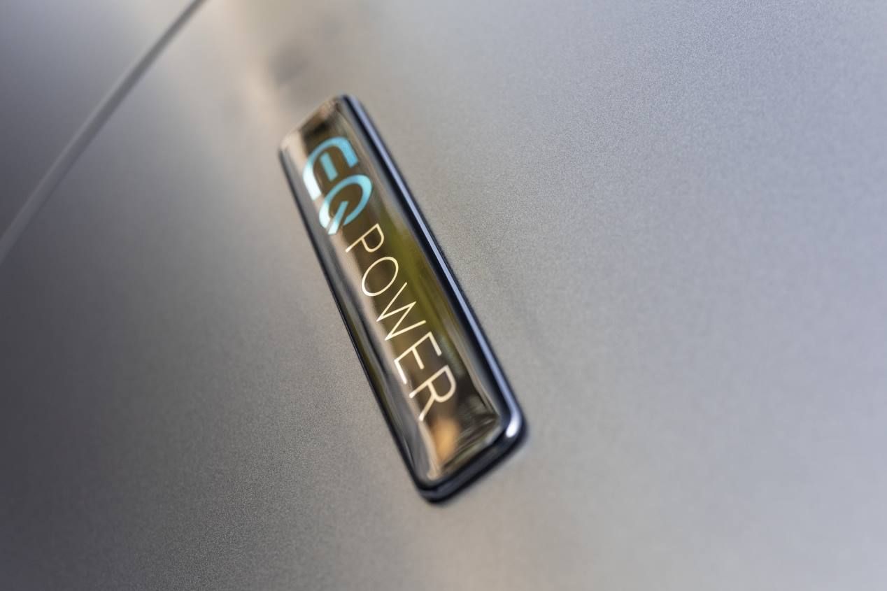 El nuevo Mercedes Clase B 250 e híbrido enchufable, ya a la venta