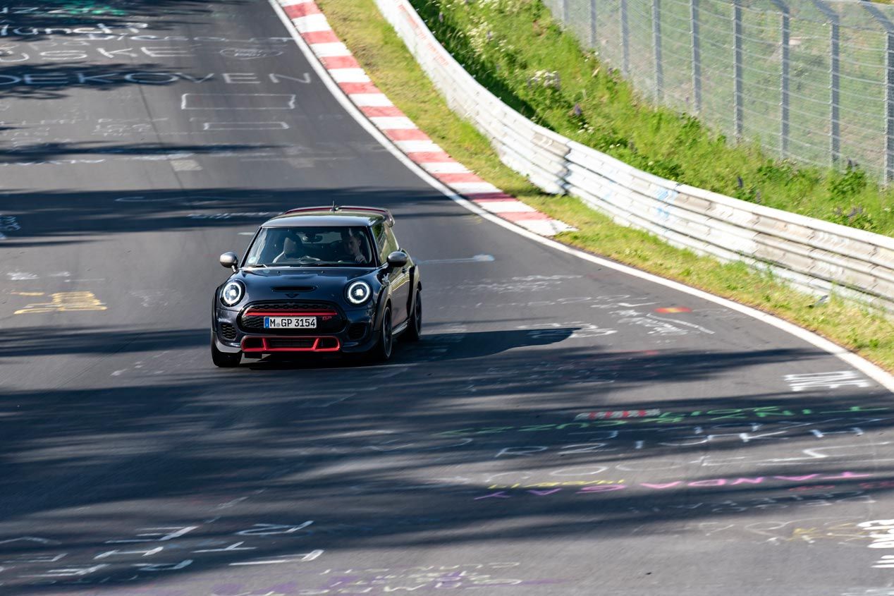 Mini John Cooper Works GP 2020, rodando en el Infierno Verde