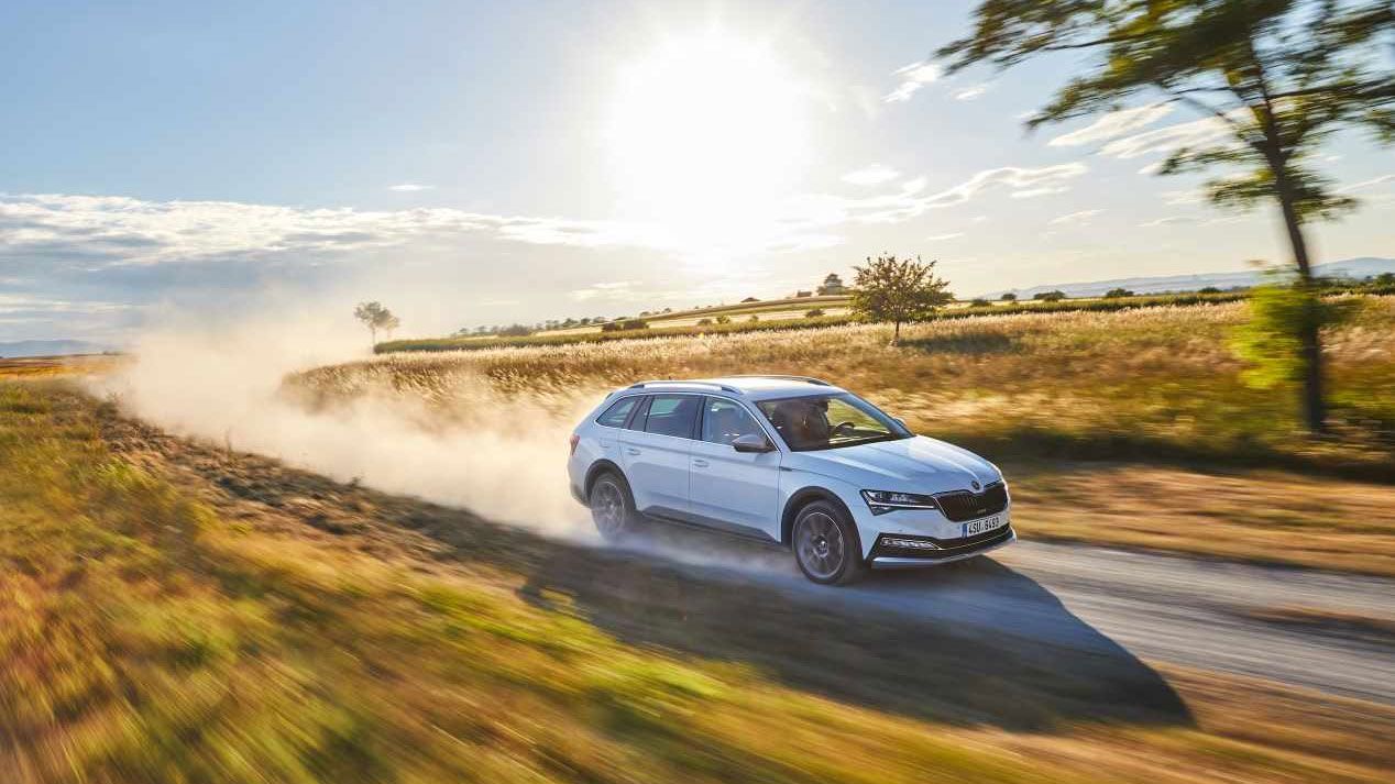 Skoda Karoq, Kodiaq y Superb, las fotos de su nueva tecnología