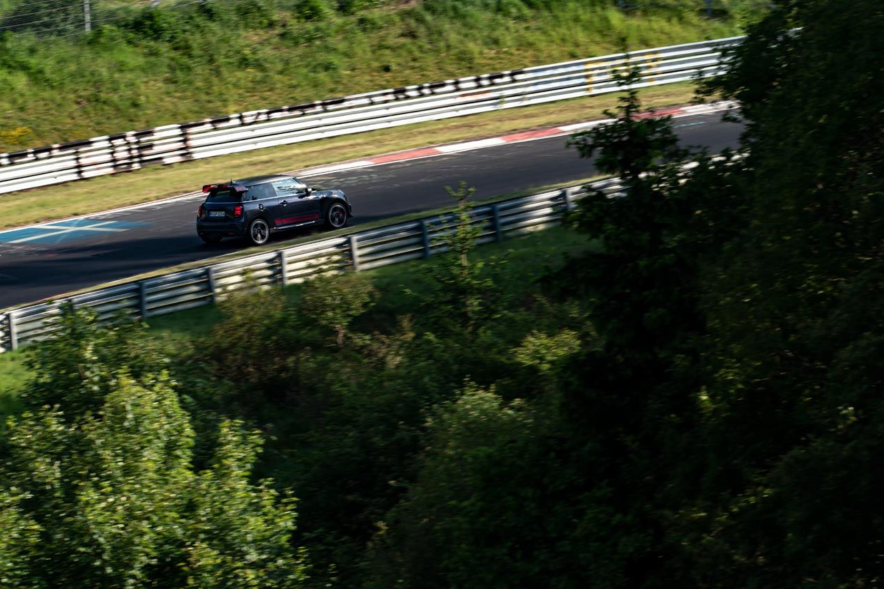 Mini John Cooper Works GP 2020, rodando en el Infierno Verde