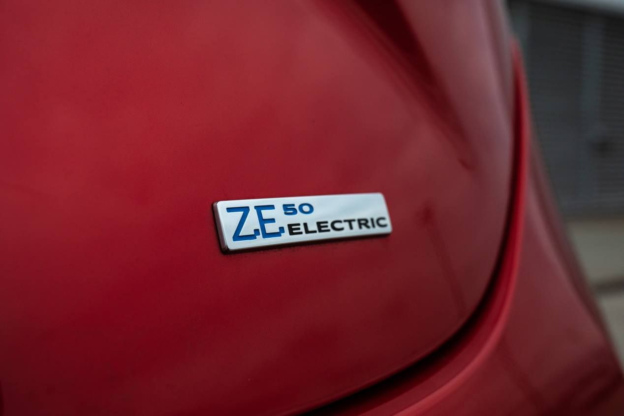 VW e-up! vs Renault Zoe: dos versátiles eléctricos, frente a frente