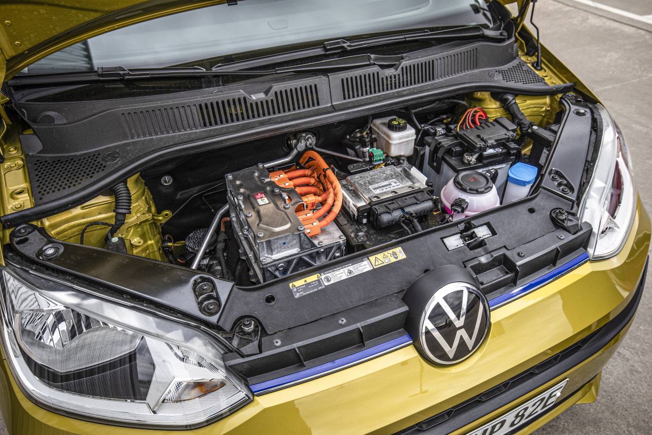VW e-up! vs Renault Zoe: dos versátiles eléctricos, frente a frente