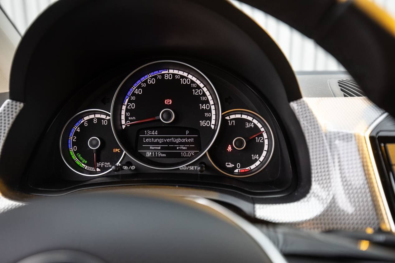 VW e-up! vs Renault Zoe: dos versátiles eléctricos, frente a frente