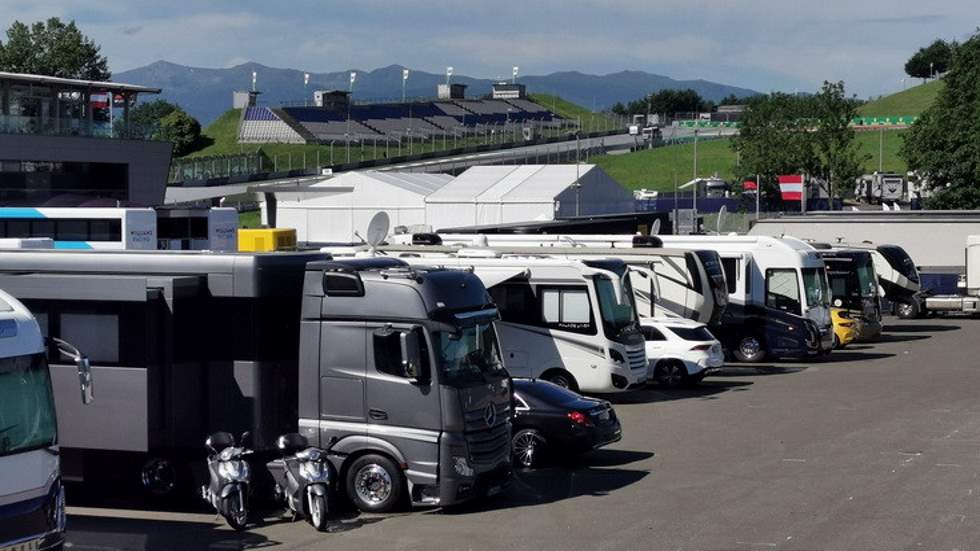 Varios pilotos duermen en el circuito, algo que venía siendo habitual en algunas carreras