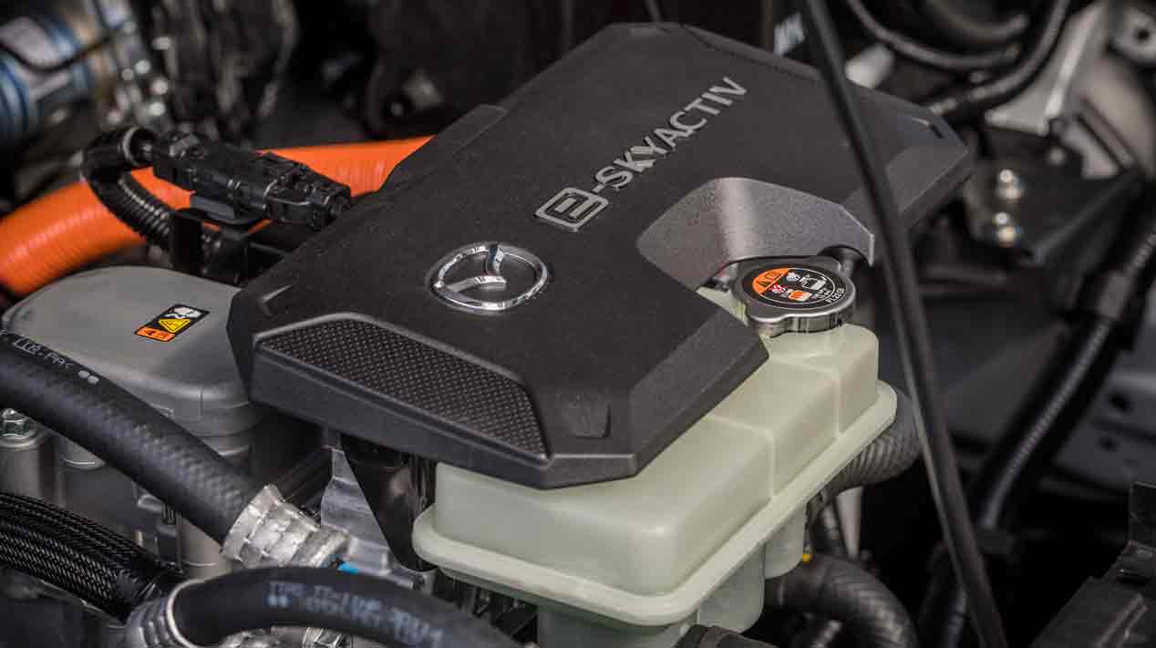 Mazda MX-30. Conducimos el SUV coupé eléctrico de Mazda