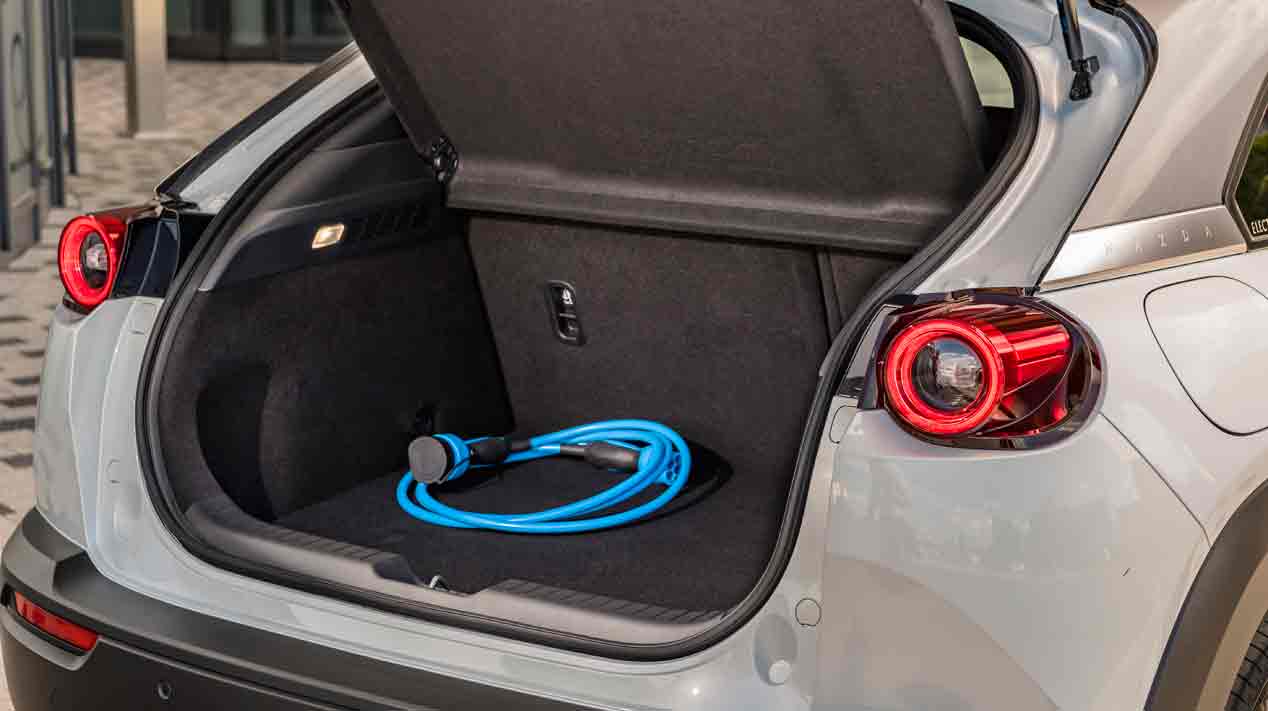 Mazda MX-30. Conducimos el SUV coupé eléctrico de Mazda